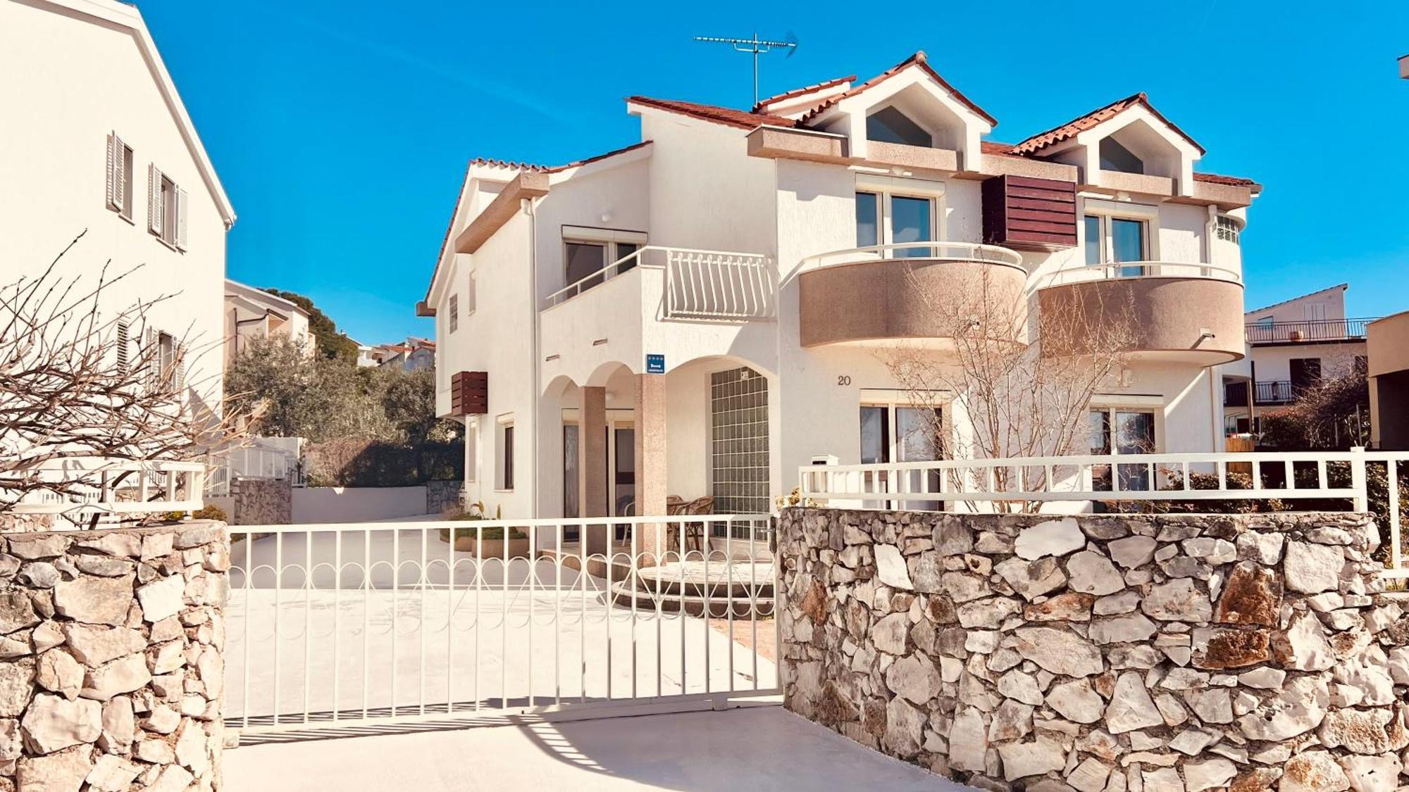 Luxury Beach Apartment W Sunset Sea Views Šibenik Exterior foto